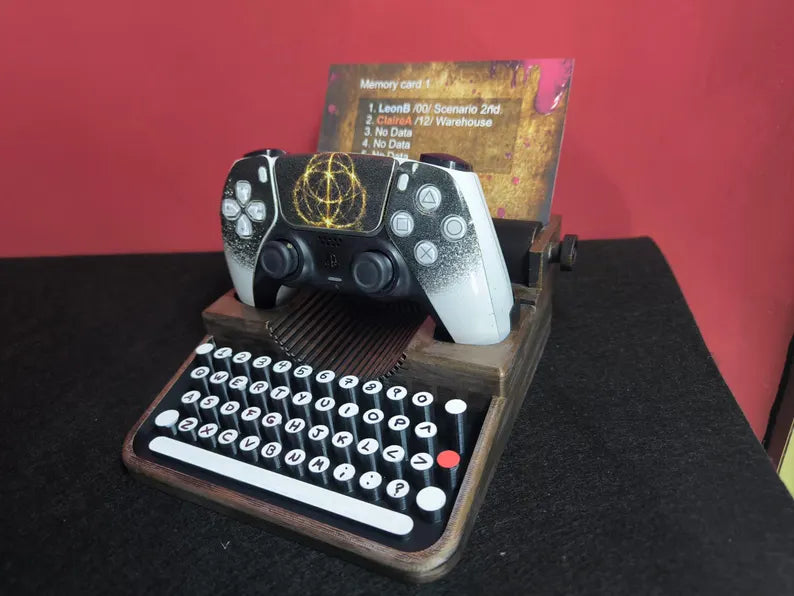 Soporte de mando Resident Evil con maquina de escribir